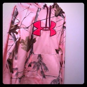 Under Armour Sweatshirt